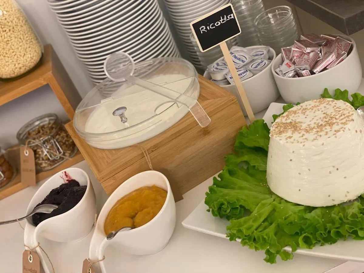 ***  Hotel Apogeo - Breakfast Experience リミニ イタリア